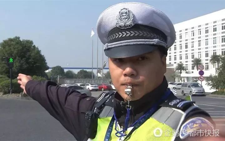 辅警九年前的好奇造就生命救援奇迹