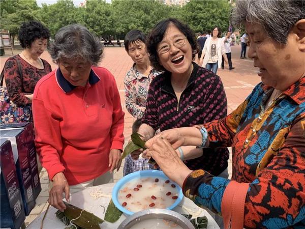 传统节日推动文化认同的力量，国家与地区的文化传承之路