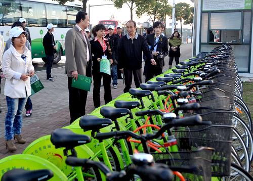 地方政府绿色出行奖励计划引发居民积极参与，环保意识觉醒成新风尚