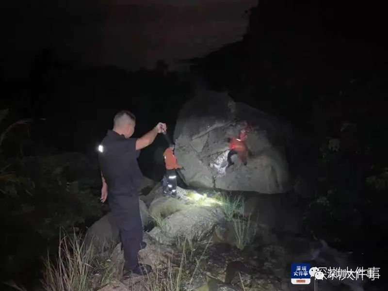 男子登山不幸身亡，孩子以为父亲只是睡着，悲剧警示