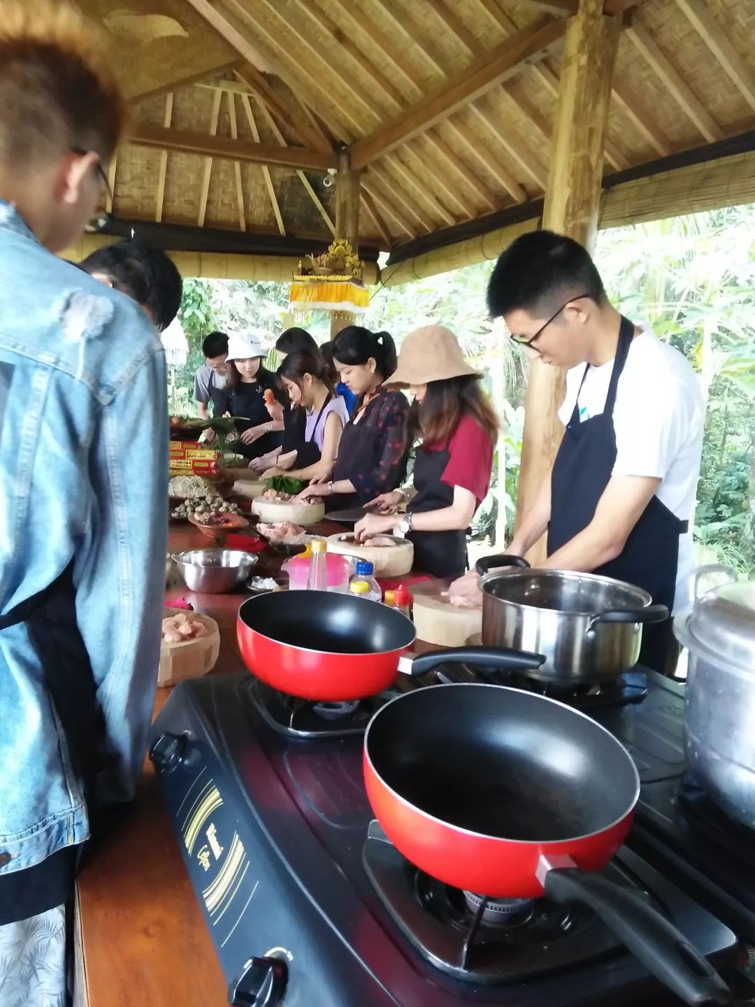 边旅行边烹饪，探索全新学习烹饪技能之旅