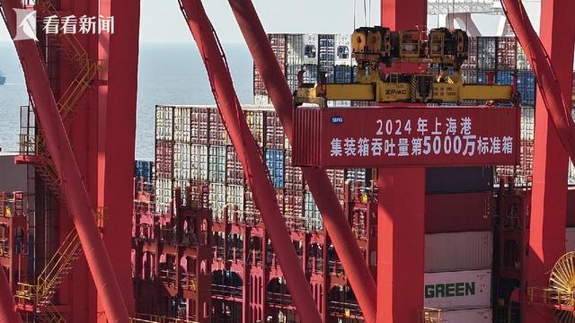 上海港见证全球物流枢纽崛起，年吞吐量突破5000万标箱